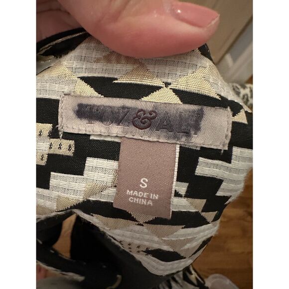 Roz & Ali Small Tribal Blazer Jacket - Black Gold White with Zip Detail - Picture 3 of 6